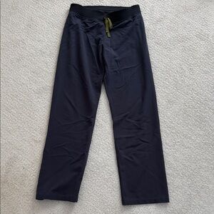 Figs Livingston basic scrub pants
